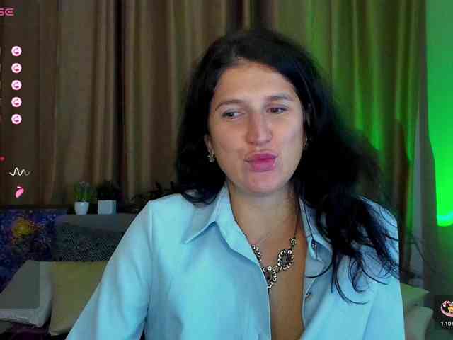 AliannaSoloKisses webcam