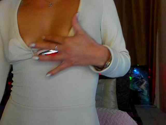 AliannaSoloKisses webcam