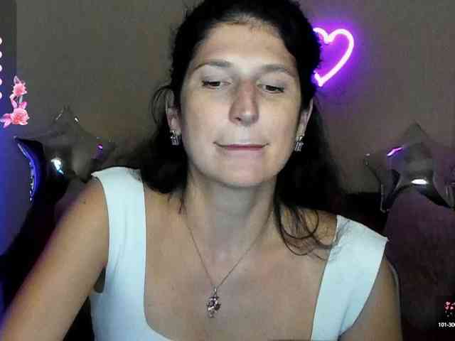 AliannaSoloKisses webcam