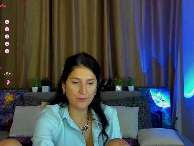 AliannaSoloKisses webcam