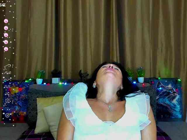 AliannaSoloKisses webcam