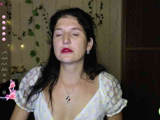 AliannaSoloKisses webcam