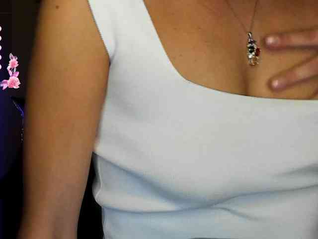 AliannaSoloKisses webcam