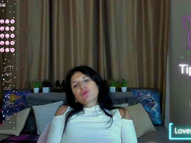 AliannaSoloKisses webcam
