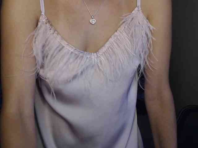 AliannaSoloKisses webcam