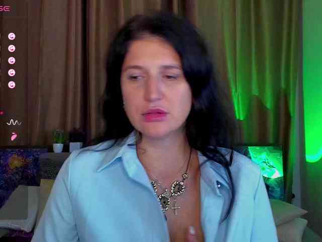 AliannaSoloKisses webcam