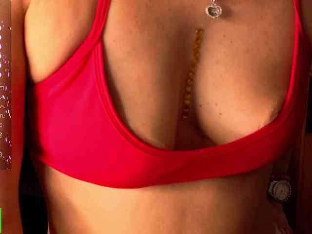 AliannaSoloKisses webcam