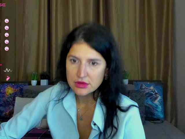 AliannaSoloKisses webcam