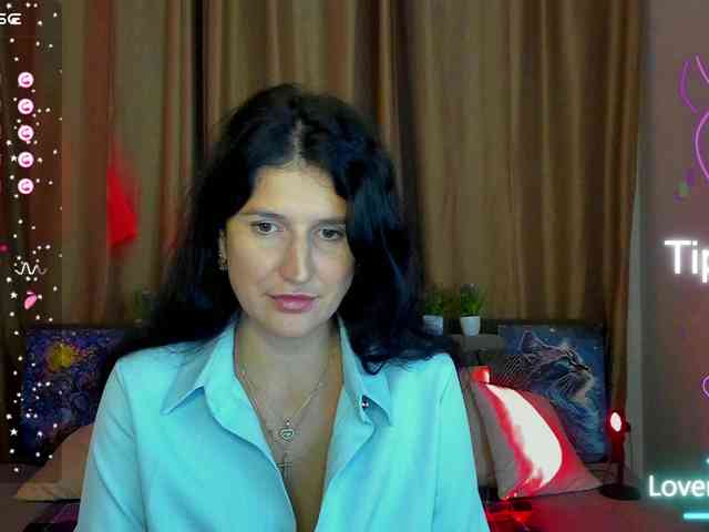 AliannaSoloKisses webcam