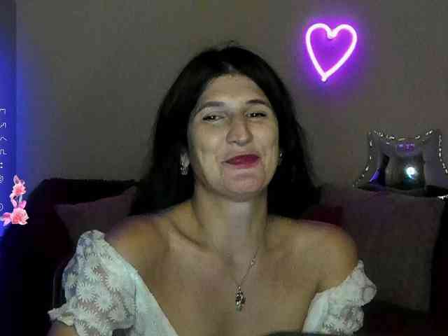 AliannaSoloKisses webcam