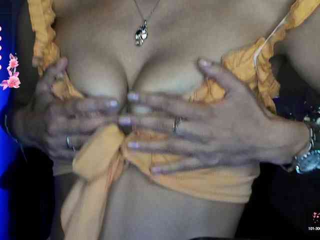 AliannaSoloKisses webcam