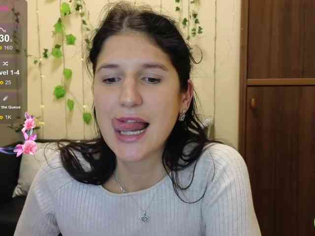 AliannaSoloKisses webcam