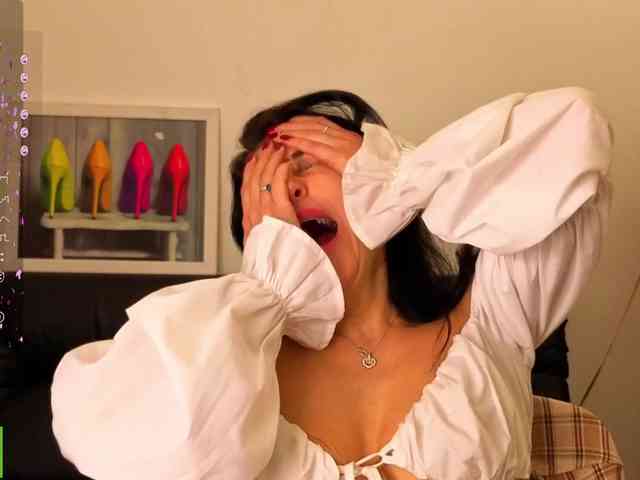 AliannaSoloKisses webcam