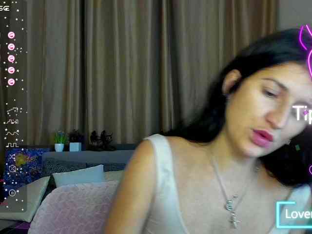 AliannaSoloKisses webcam
