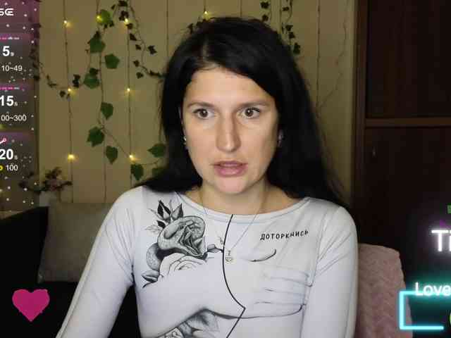 AliannaSoloKisses webcam