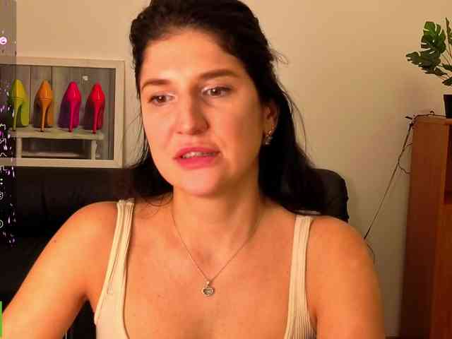 AliannaSoloKisses webcam