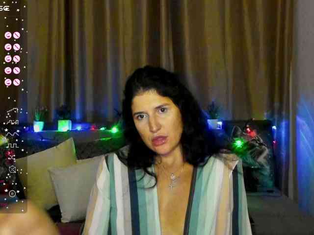 AliannaSoloKisses webcam