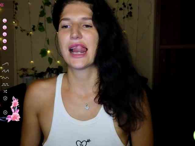 AliannaSoloKisses webcam