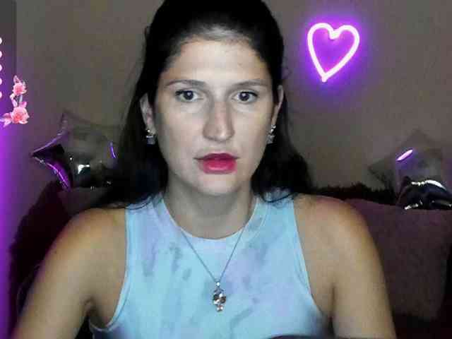 AliannaSoloKisses webcam