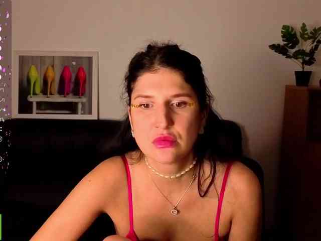 AliannaSoloKisses webcam