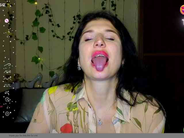 AliannaSoloKisses webcam