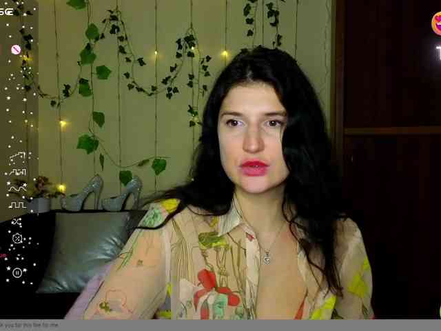 AliannaSoloKisses webcam