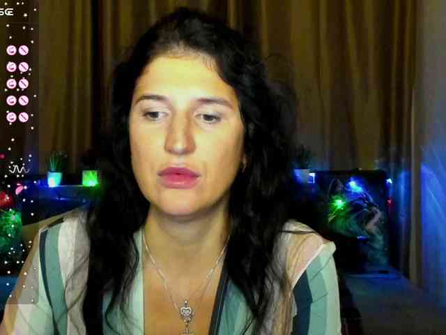 AliannaSoloKisses webcam