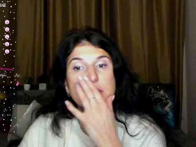 AliannaSoloKisses webcam