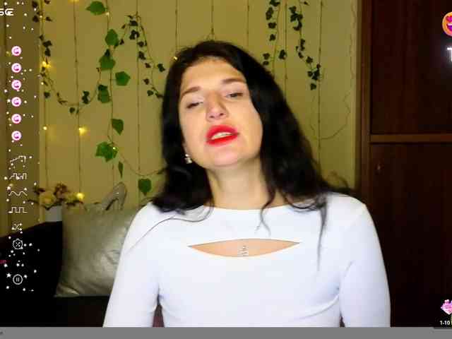 AliannaSoloKisses webcam