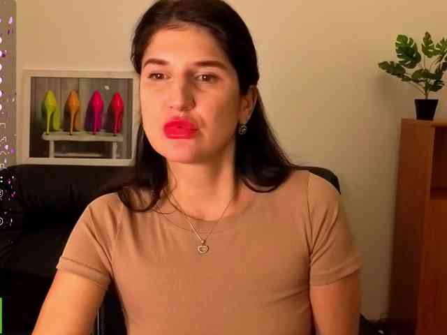 AliannaSoloKisses webcam