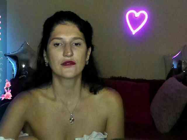AliannaSoloKisses webcam