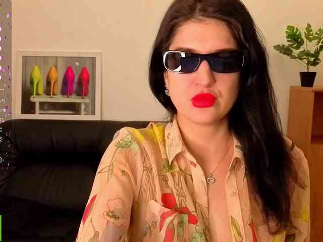 AliannaSoloKisses webcam