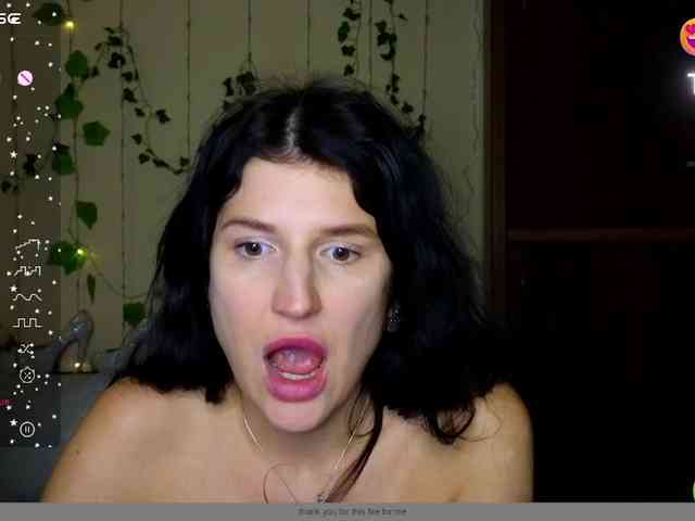 AliannaSoloKisses webcam