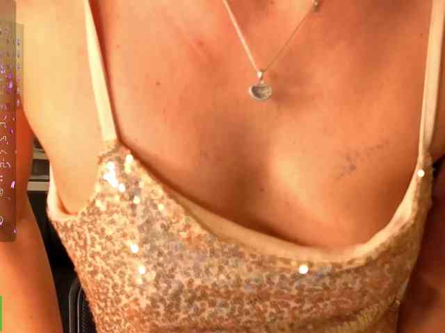 AliannaSoloKisses webcam