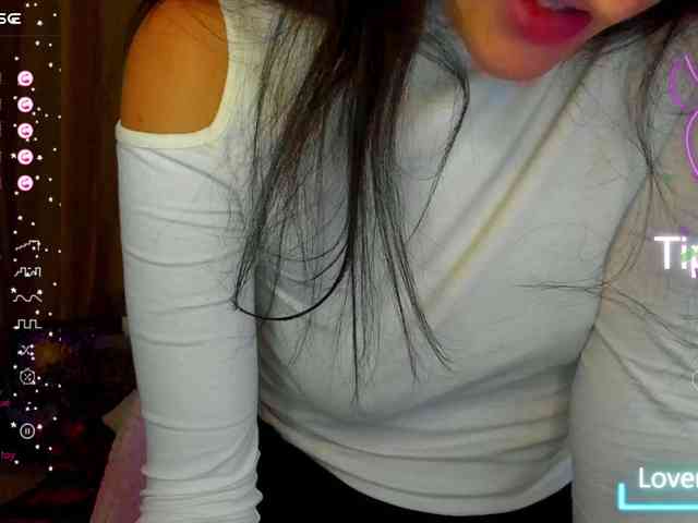 AliannaSoloKisses webcam