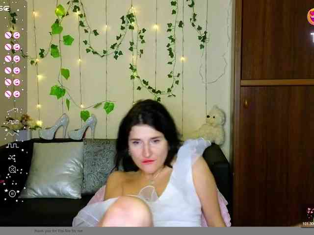 AliannaSoloKisses webcam