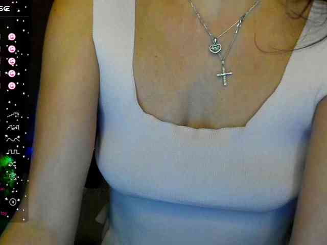 AliannaSoloKisses webcam