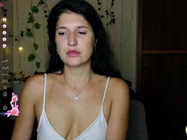 AliannaSoloKisses webcam