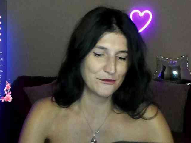 AliannaSoloKisses webcam