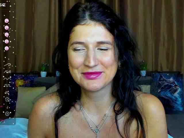 AliannaSoloKisses webcam