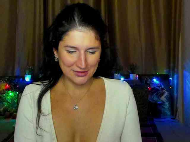 AliannaSoloKisses webcam