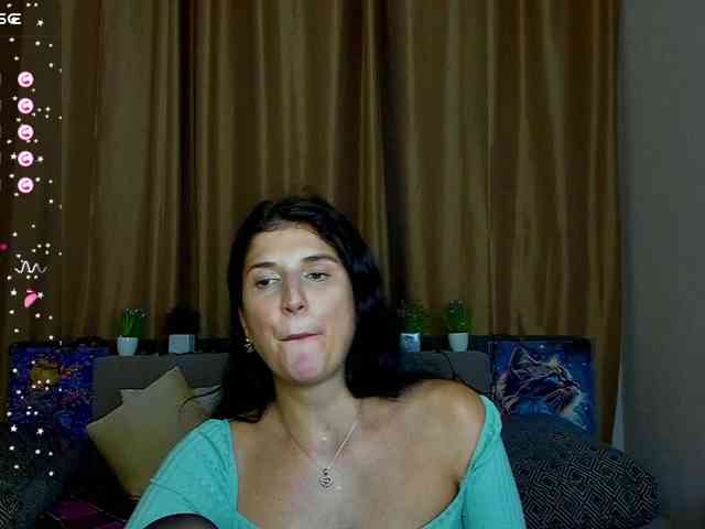 AliannaSoloKisses webcam