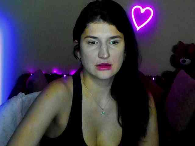 AliannaSoloKisses webcam