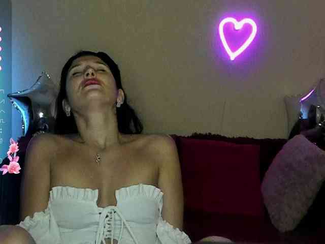 AliannaSoloKisses webcam
