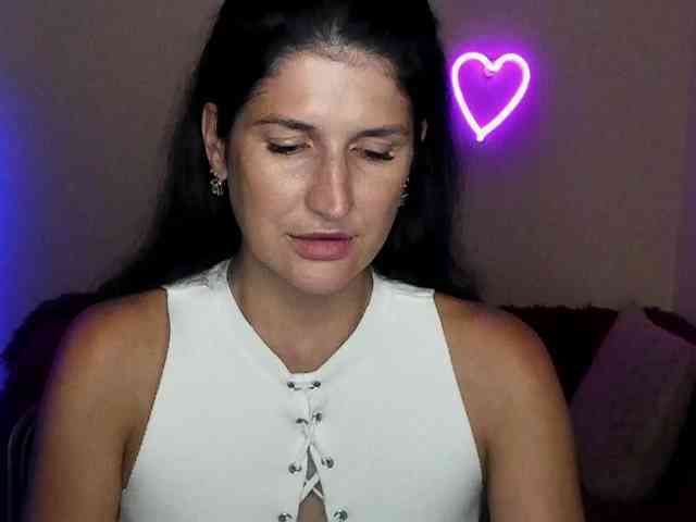 AliannaSoloKisses webcam