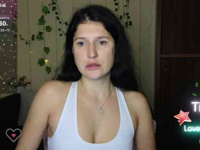 AliannaSoloKisses webcam