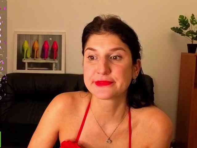 AliannaSoloKisses webcam