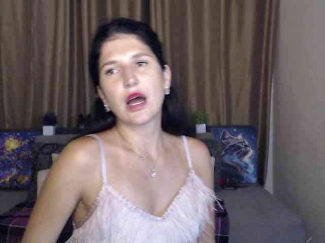 AliannaSoloKisses webcam