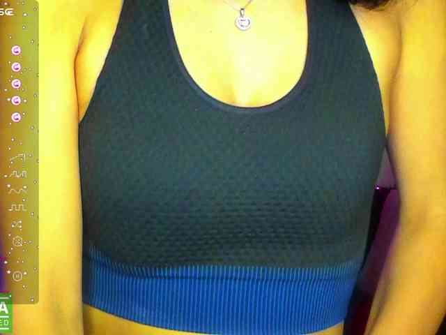 AliannaSoloKisses webcam