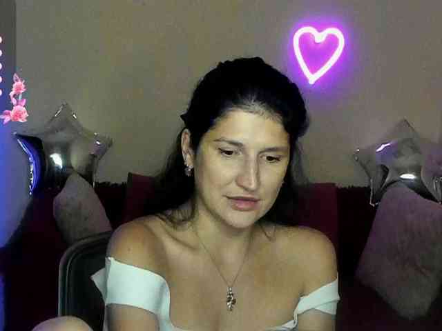 AliannaSoloKisses webcam
